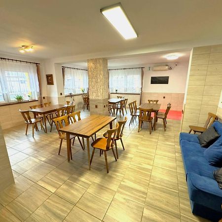 Maxovo Kralovstvi Appartement Rovensko pod Troskami Buitenkant foto