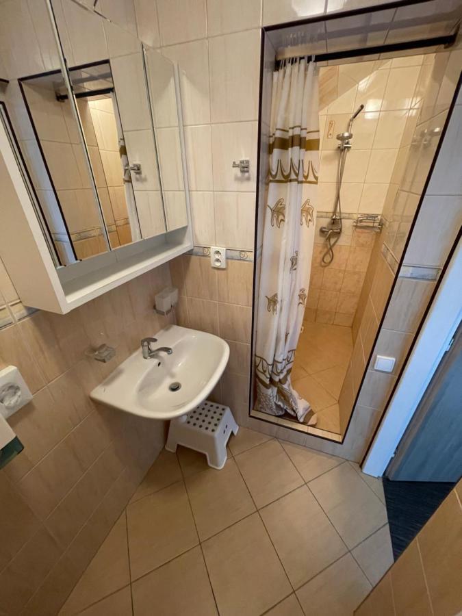 Maxovo Kralovstvi Appartement Rovensko pod Troskami Buitenkant foto