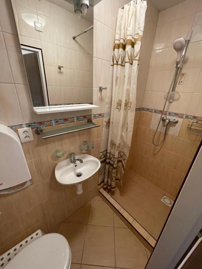 Maxovo Kralovstvi Appartement Rovensko pod Troskami Buitenkant foto